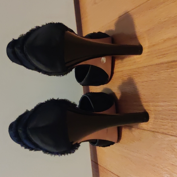 BCBG Satin heel - Picture 4 of 7